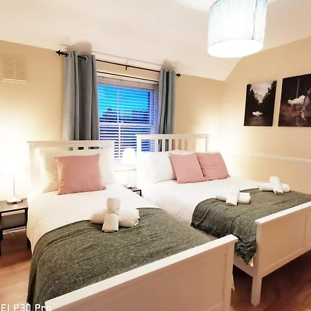 Very 1bed New Refurbish 公寓