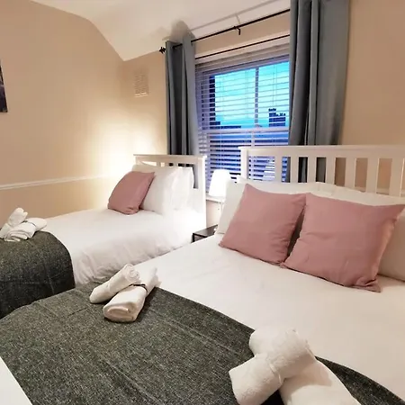 Very 1bed New Refurbish 公寓