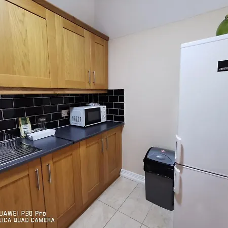 Very 1bed New Refurbish Apartman *